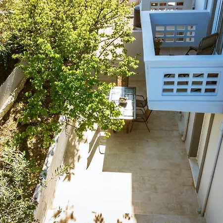 Nikola's Vineyard * Agia (Chania, Crete)